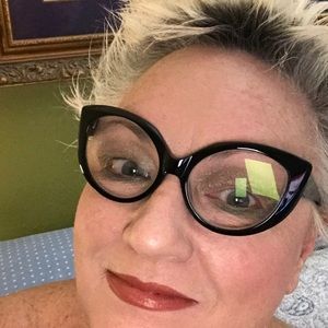 Meet your Posher, Marypat